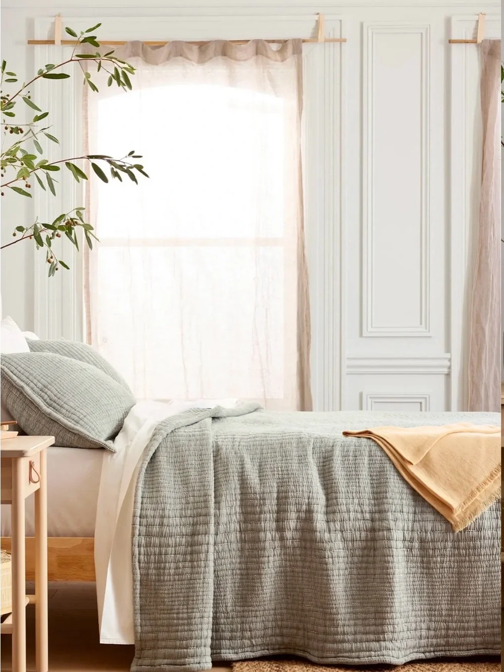 Quince twin coverlet